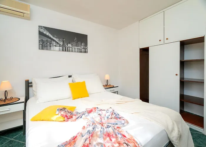 Lucic * フヴァル