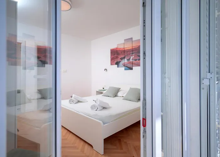 Apartment Lucic Hvar Town