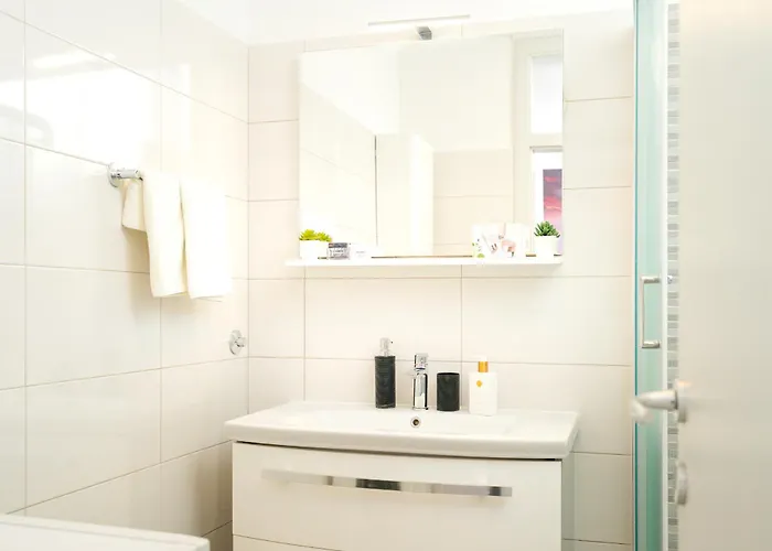 Lucic * フヴァル