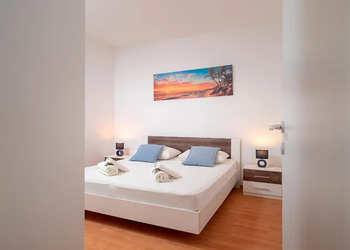 Apartment Lucic Hvar Town